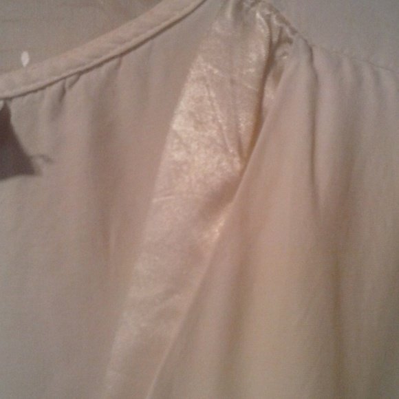 *FASHION BUG WHITE SLEEVELESS BUTTON DOWN V NECK - Picture 6 of 6
